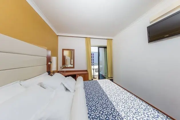 Comfort Tek Büyük Yataklı Oda, Balkon (Garden View)