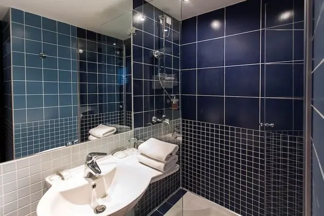 Comfort Tek Büyük Yataklı Oda, Balkon (Garden View)