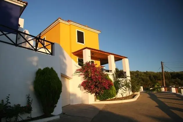 Family Villa (Olenos)