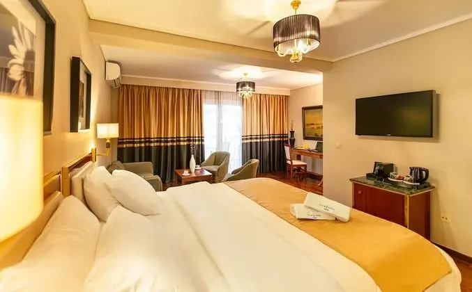 Standard Tek Büyük veya İki Ayrı Yataklı Oda, Şehir Manzaralı