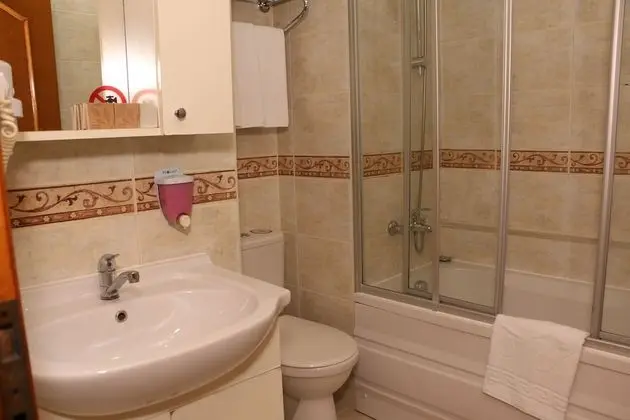 Tek Büyük Yataklı Oda