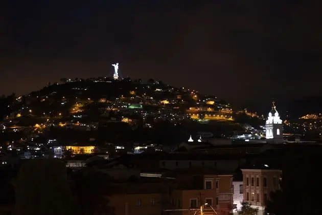 Luxury İki Ayrı Yataklı Oda