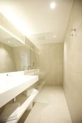 Premium Tek Büyük Yataklı Oda