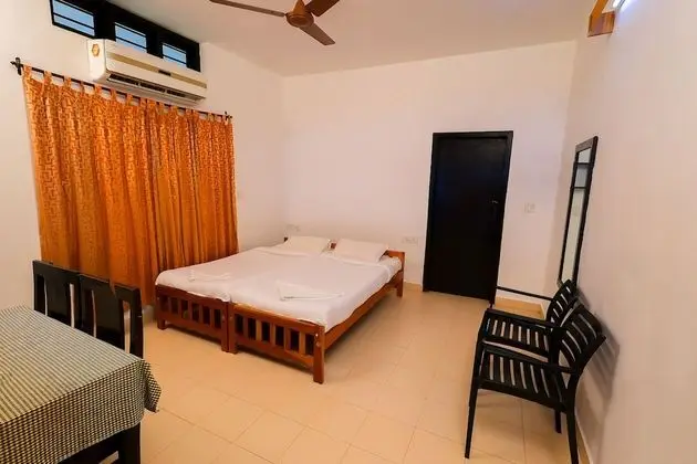 Lakefacing Family Cottage