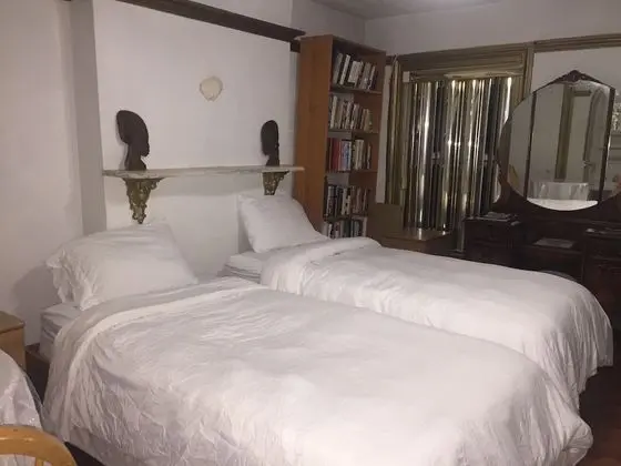 Oda, Sigara İçilmez (BEDROOM #2)