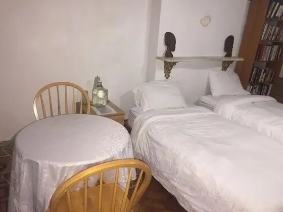 Oda, Sigara İçilmez (BEDROOM #2)