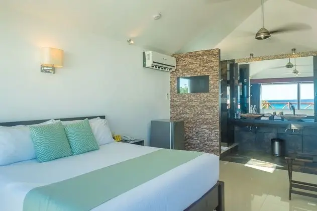 Premium Oda, 1 En Büyük (King) Boy Yatak, Kısmi Deniz Manzarası (Cabanas Vision)