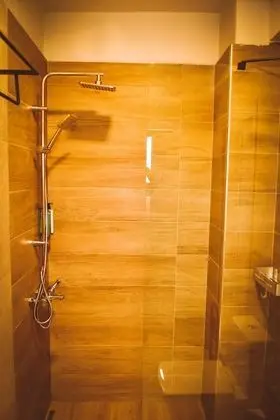 Tek Büyük Yataklı Oda, Balkon