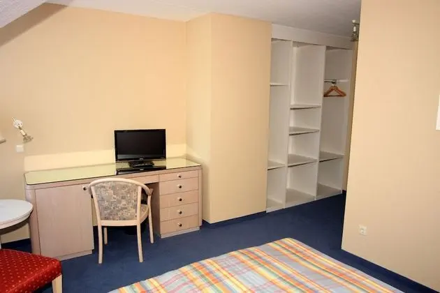 Tek Büyük Yataklı Oda