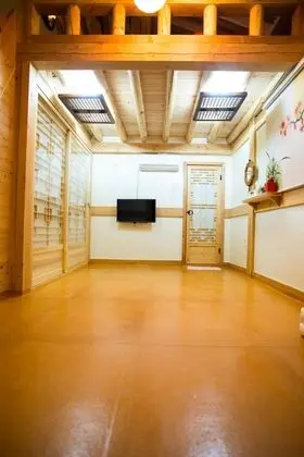 Family Ondol Room (Hanbok Rental 50 percent D.C)