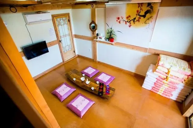Family Ondol Room (Hanbok Rental 50 percent D.C)