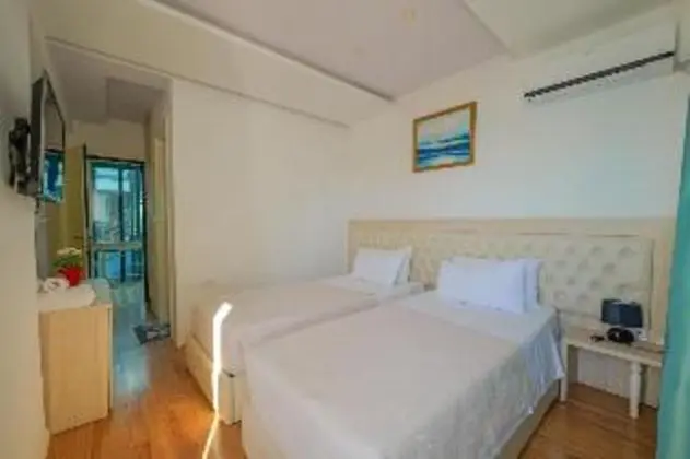 1 Çift Kişilik Veya 2 Tek Kişilik Yatak