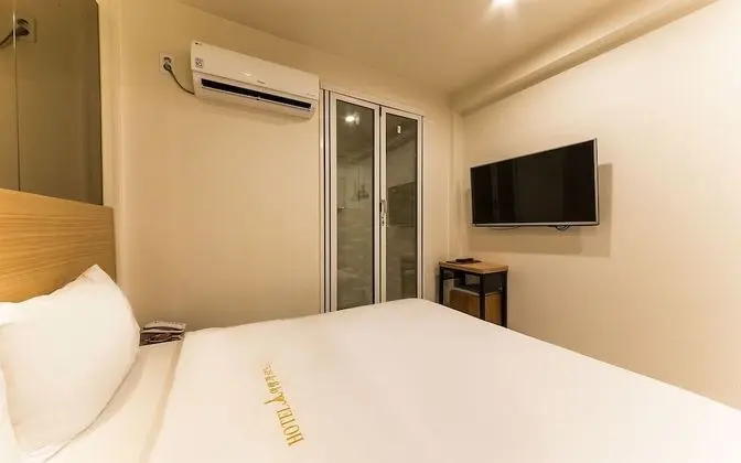 Oda (Mini Room)