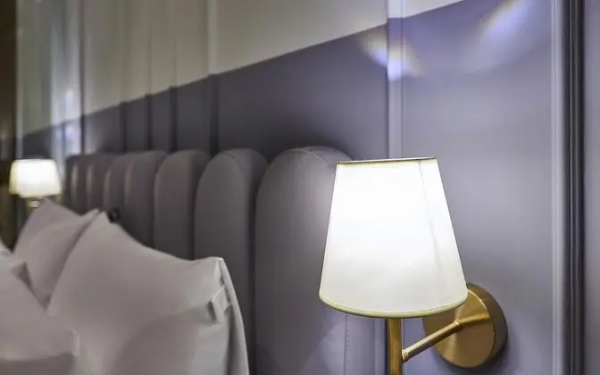 Oda (Standard (inside-corridor window Simm)
