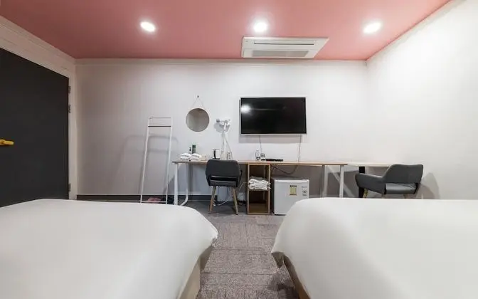 Oda (Deluxe Twin (Cine Hotel's latest free)