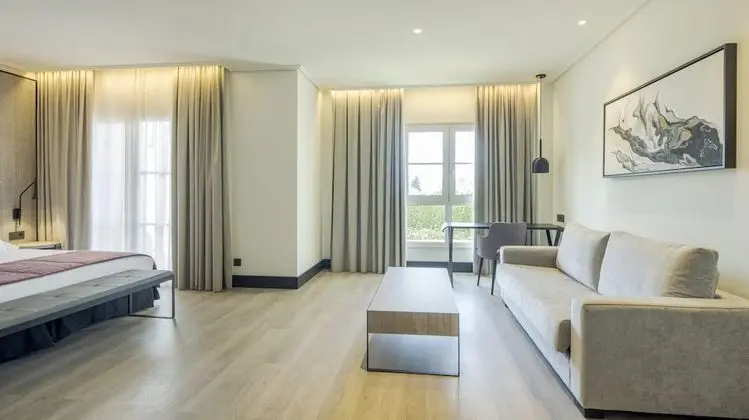 Premium Süit (2 adults and 1 child)