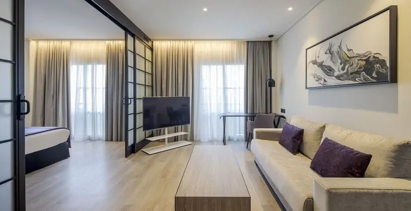 Premium Süit (2 adults and 1 child)