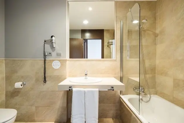 Premium Tek Büyük Yataklı Oda, Bahçe Manzaralı