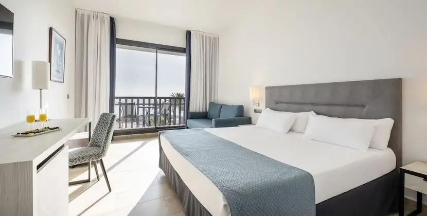 Tek Büyük Yataklı Oda, Deniz Manzaralı