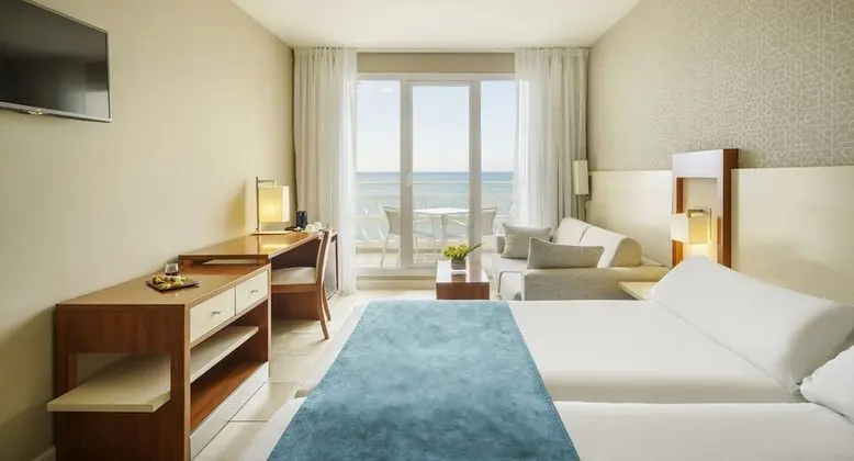 Üç Kişilik Oda, Deniz Manzaralı (2 adults + 1 child)