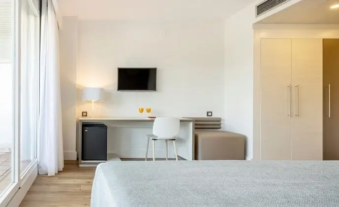 Tek Büyük Yataklı Oda