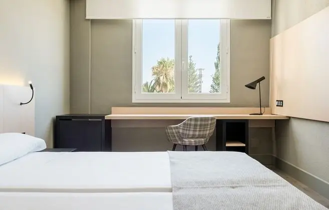 Premium Tek Büyük Yataklı Oda