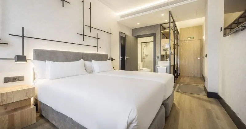 Tek Büyük Yataklı Oda