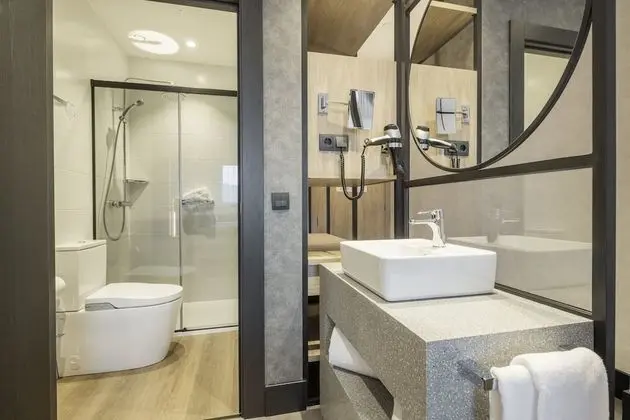 Tek Büyük Yataklı Oda