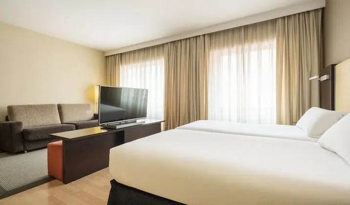 Premium Tek Büyük Yataklı Oda