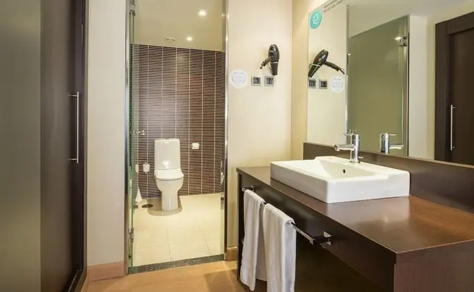 Premium Tek Büyük Yataklı Oda