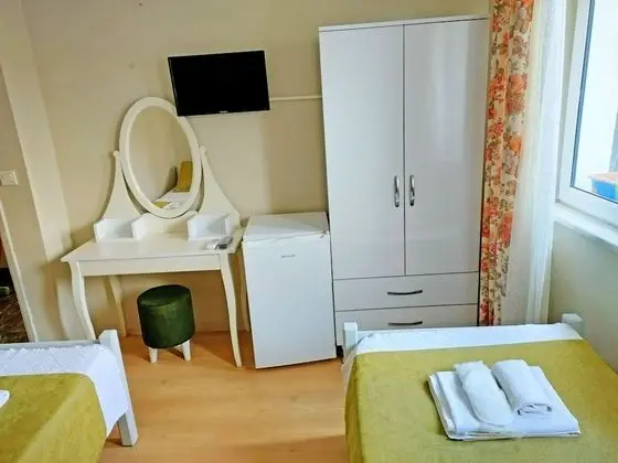 Economy İki Ayrı Yataklı Oda, Bahçe Manzaralı