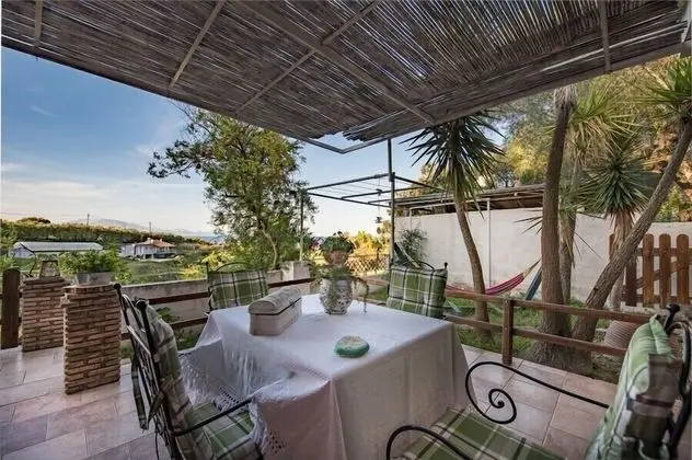 Kır Evi, 1 Yatak Odası, Kısmi Deniz Manzaralı