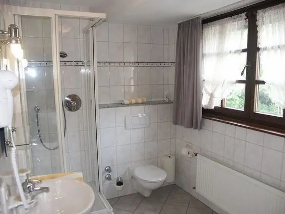 Economy Tek Büyük Yataklı Oda