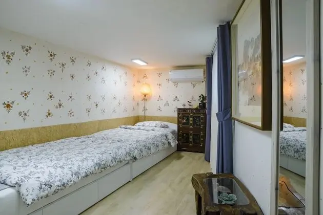 Ev, 4 Yatak Odası (Whole House)