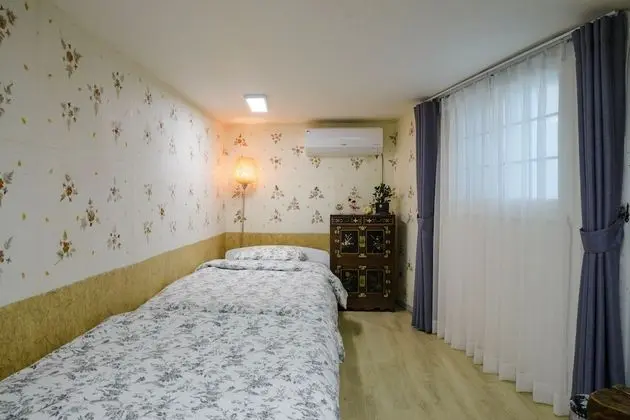 Ev, 4 Yatak Odası (Whole House)