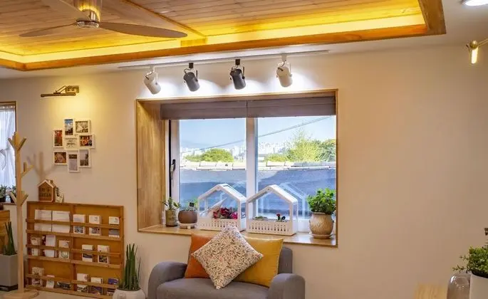 Ev, 4 Yatak Odası (Whole House)