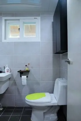 Ev, 4 Yatak Odası (Whole House)