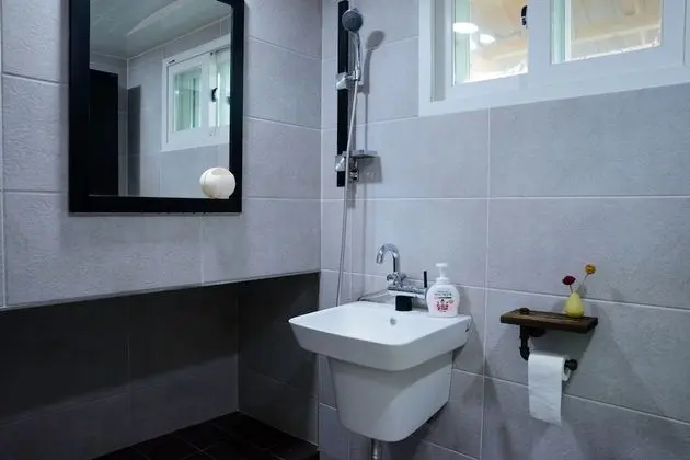 Ev, 4 Yatak Odası (Whole House)