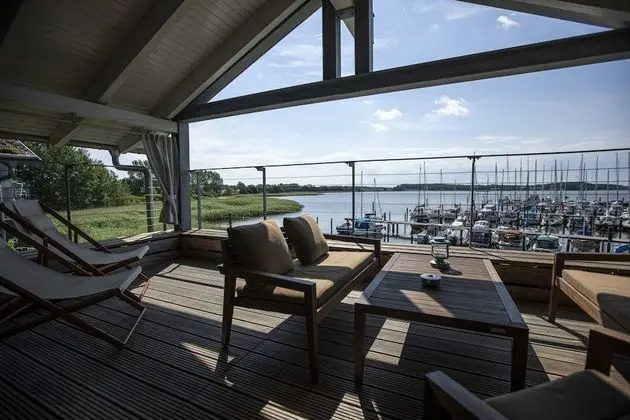 Ev, 2 Yatak Odası, Teras, Liman Manzaralı