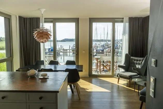 Ev, 2 Yatak Odası, Teras, Liman Manzaralı