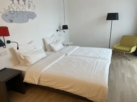 Standard Tek Büyük Yataklı Oda