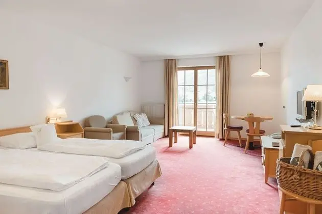 Tek Büyük Yataklı Oda, Dağ Manzaralı