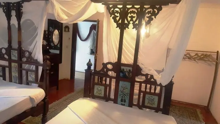 Deluxe Tek Büyük veya İki Ayrı Yataklı Oda, 1 Yatak Odası, Sigara İçilebilir, Kısmi Deniz Manzaralı