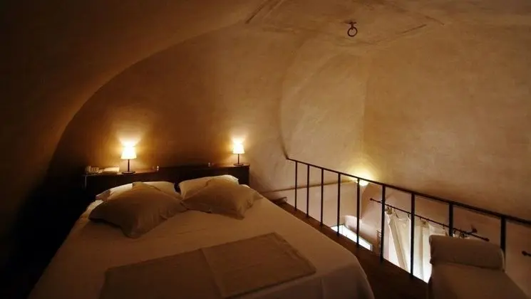 Suite (Secret)