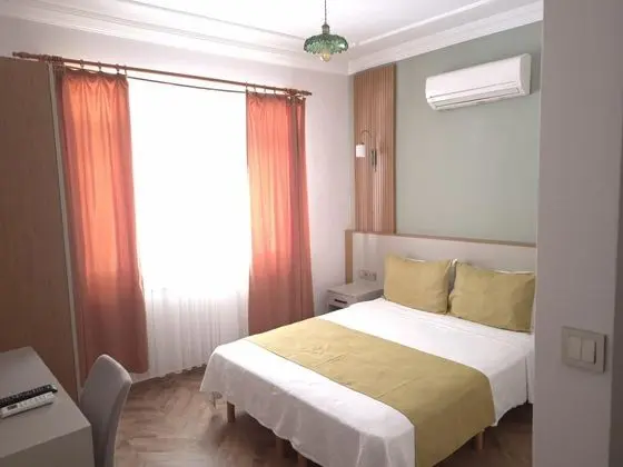 Standart Oda, Şehir Manzaralı