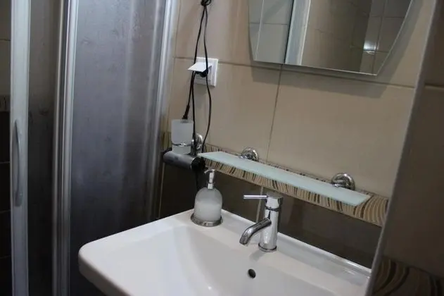Triple, Şehir Manzaralı