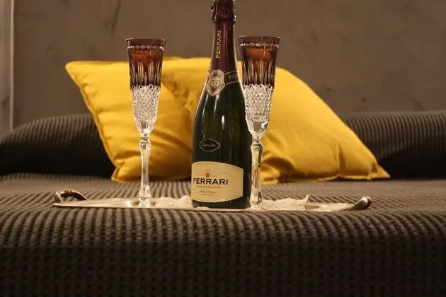 Design Tek Büyük Yataklı Oda, 1 En Büyük (King) Boy Yatak