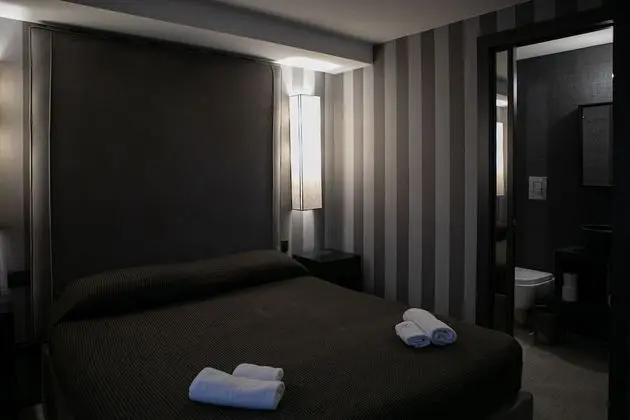 Design Tek Büyük Yataklı Oda, 1 En Büyük (King) Boy Yatak