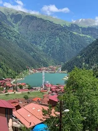 GÖL MANZARALI ÇATI KATI