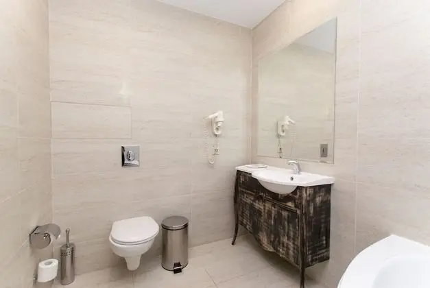 Comfort Tek Büyük Yataklı Oda